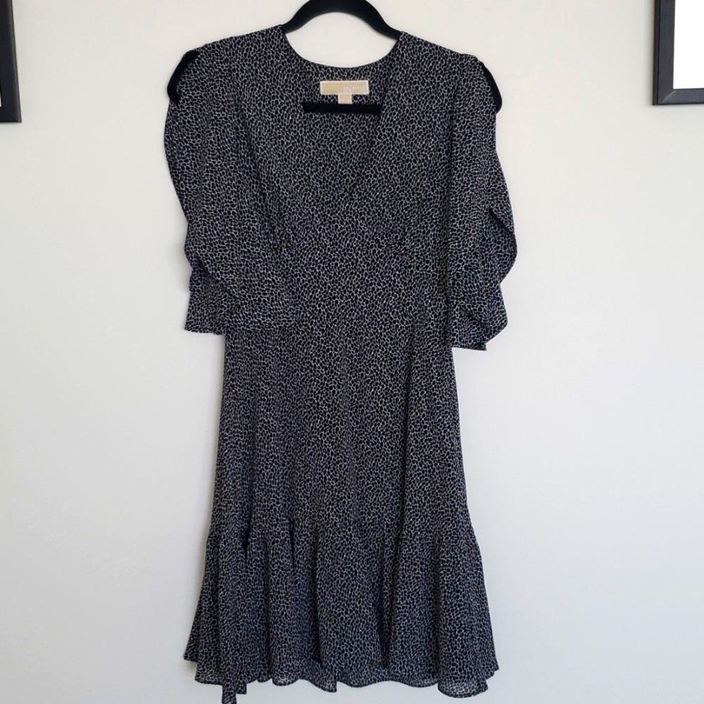 Michael Kors size small flutter sleeve dress